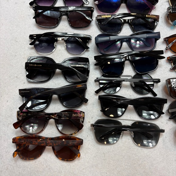 Lot Of 30 Unbranded Sunglasses Mixed OS Black Brown Tortoise Bundle Aviator main image 10